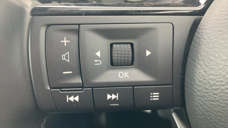 Nissan Qashqai 1.3 DiG-T MH 158 Acenta Premium 5dr Petrol Hatchback